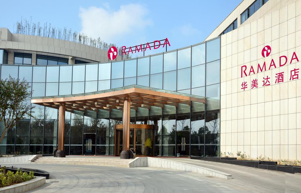 Hotel Ramada Nanjing Nanking Exterior foto